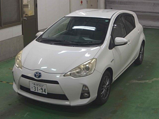 TOYOTA AQUA 2013