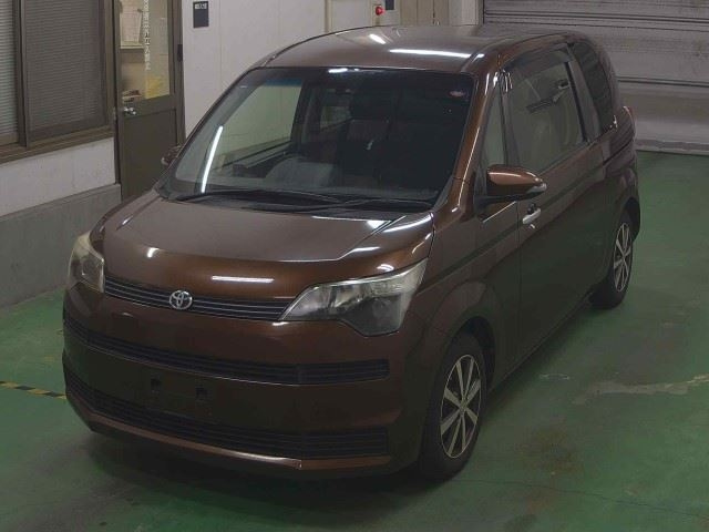 TOYOTA SPADE 2012