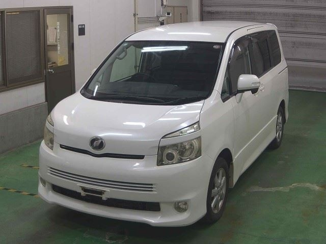TOYOTA VOXY 2008