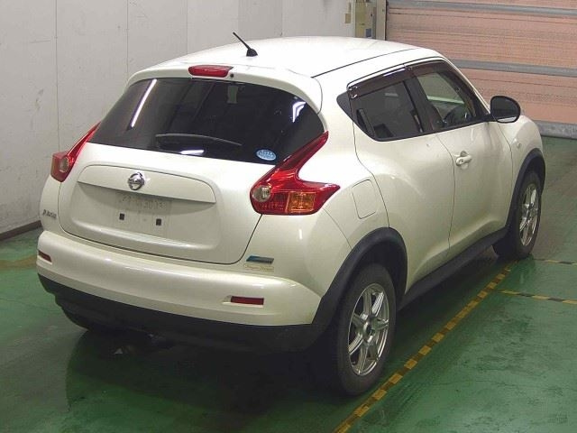NISSAN JUKE 2012