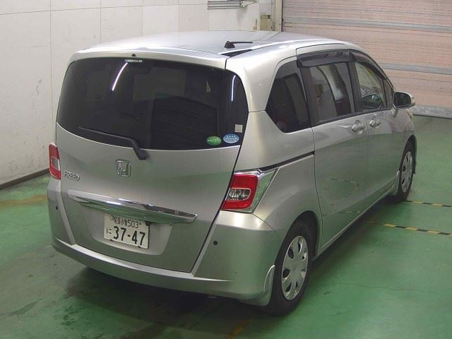HONDA FREED 2015