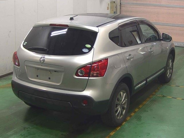 NISSAN DUALIS 2009
