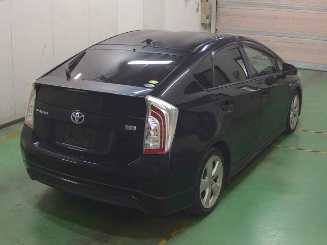 TOYOTA PRIUS 2012