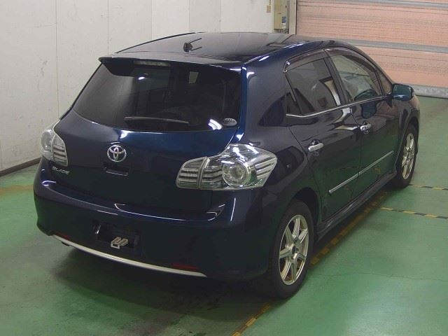 TOYOTA BLADE 2011