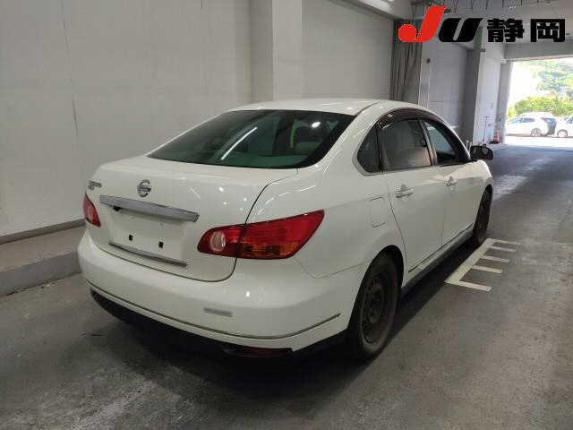 NISSAN SYLPHY 2011