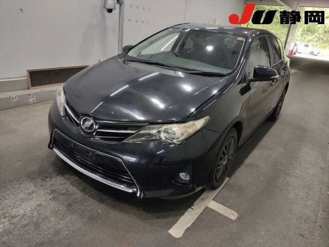 TOYOTA AURIS 2012