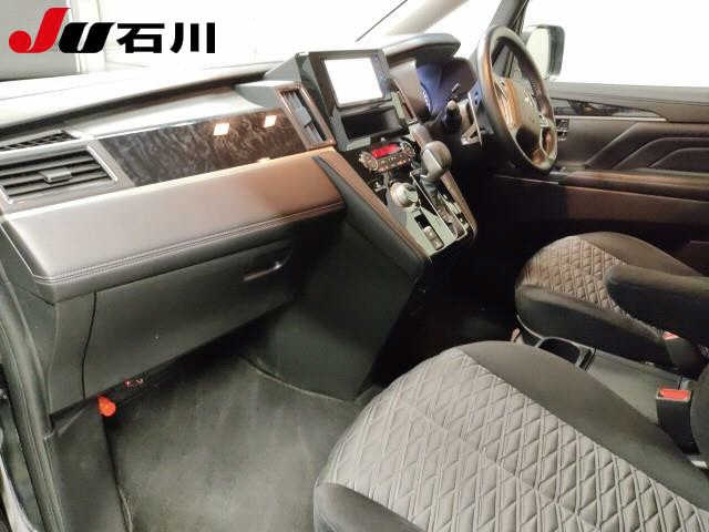 MITSUBISHI DELICA D5 2019