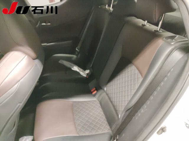 TOYOTA C-HR 2017