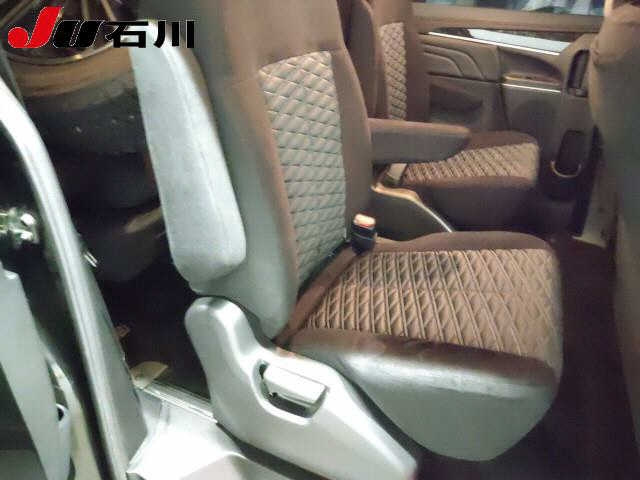 MITSUBISHI DELICA D5 2019