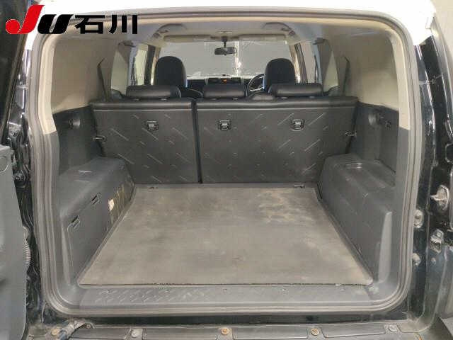 TOYOTA FJ CRUISER 2013