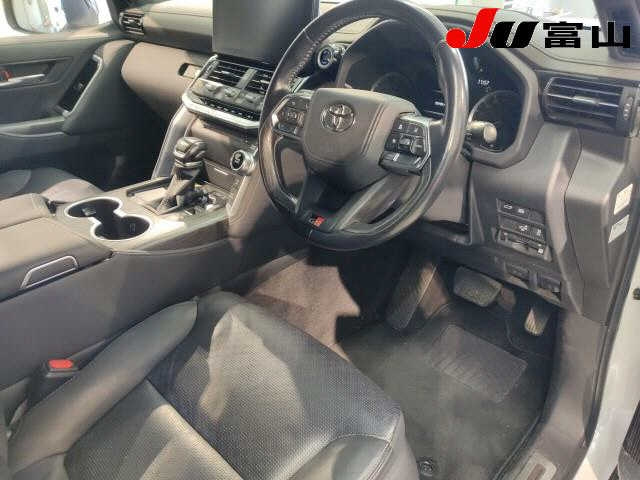 TOYOTA LAND CRUISER 2021