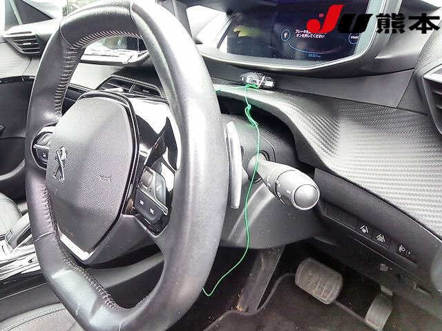 PEUGEOT 208 2020