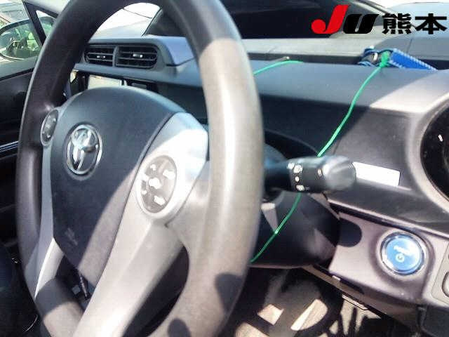 TOYOTA AQUA 2015