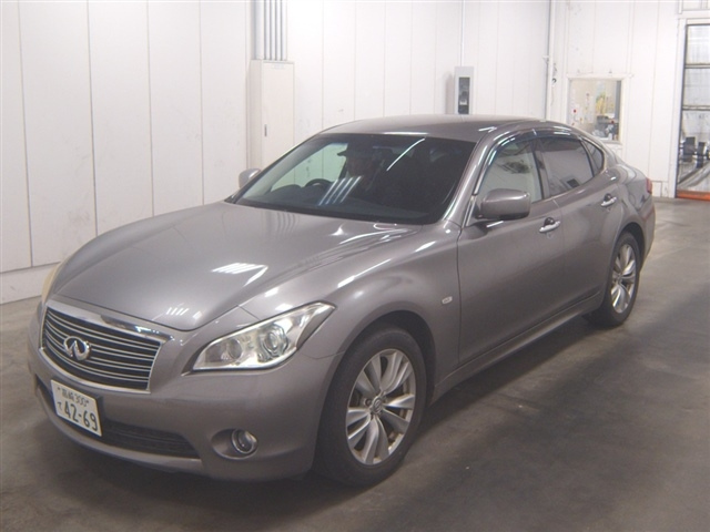 NISSAN FUGA 2010
