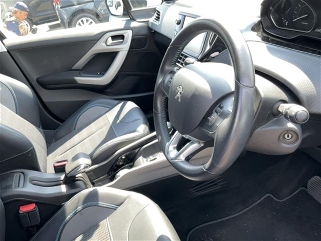 PEUGEOT 2008 2016