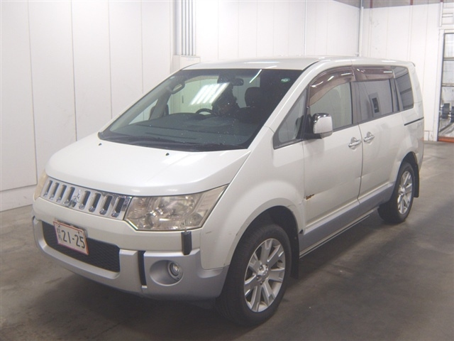 MITSUBISHI DELICA D5 2012