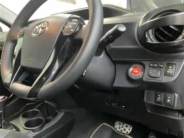 TOYOTA AQUA 2015