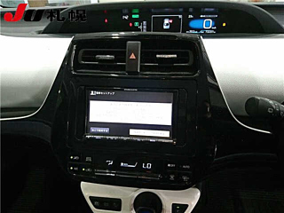TOYOTA PRIUS 2018