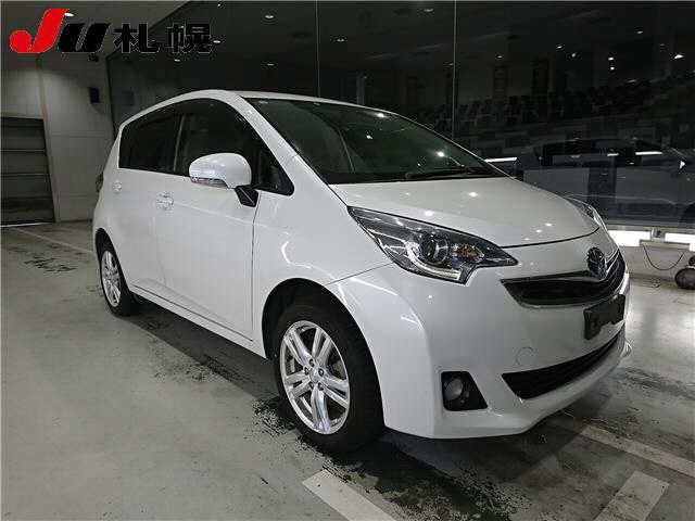 TOYOTA RACTIS 2014
