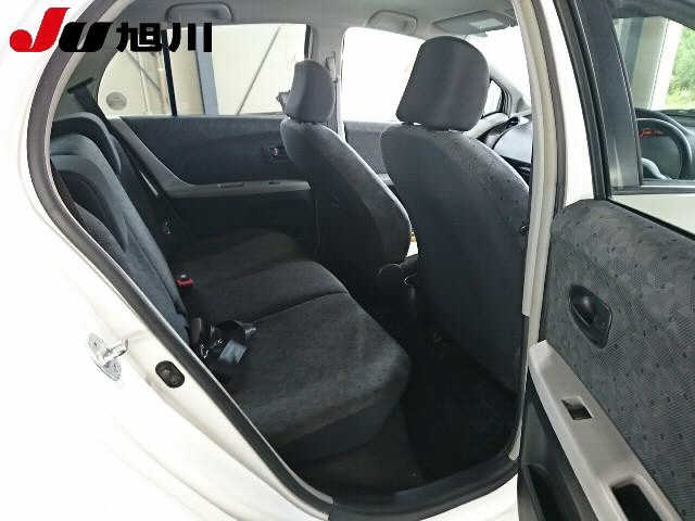 TOYOTA VITZ 2009