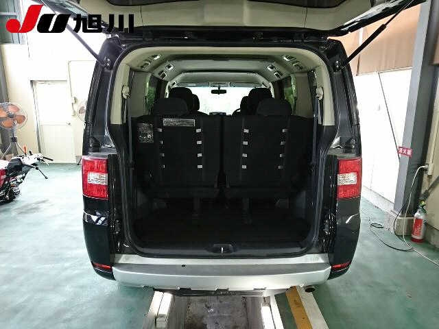 MITSUBISHI DELICA D5 2010