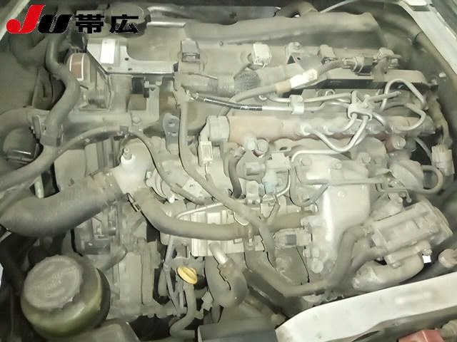 TOYOTA HIACE VAN 2011