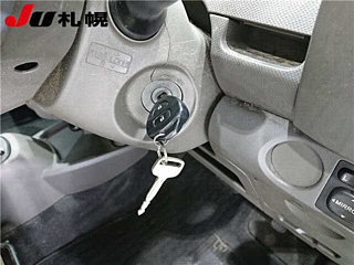 TOYOTA VITZ 2010