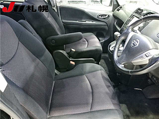 NISSAN SERENA 2013