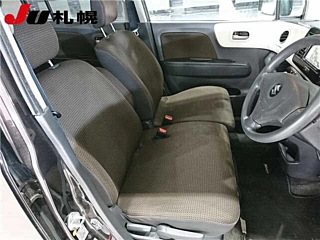 SUZUKI MRWAGON 2011
