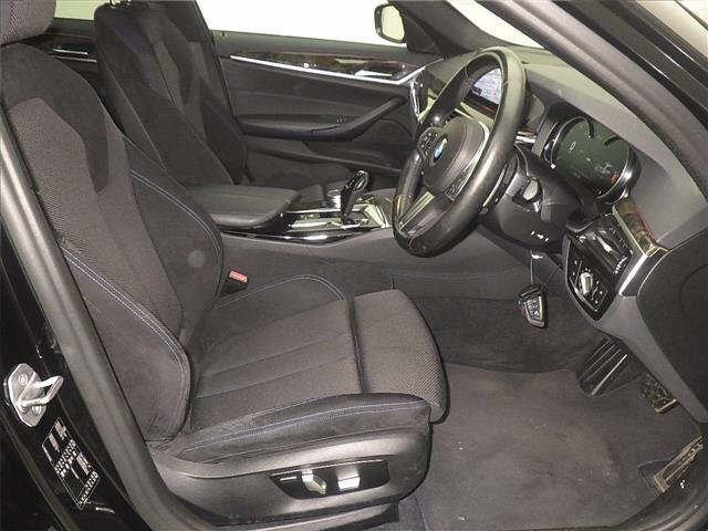 BMW 5 SERIES 2019