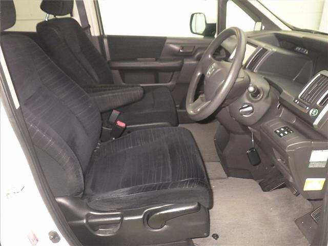 HONDA STEP WAGON 2011