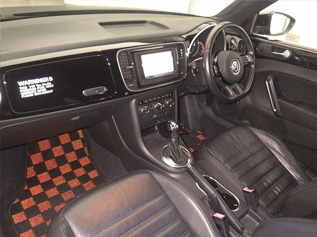 VOLKSWAGEN THE BEETLE 2012