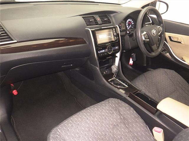 TOYOTA PREMIO 2016