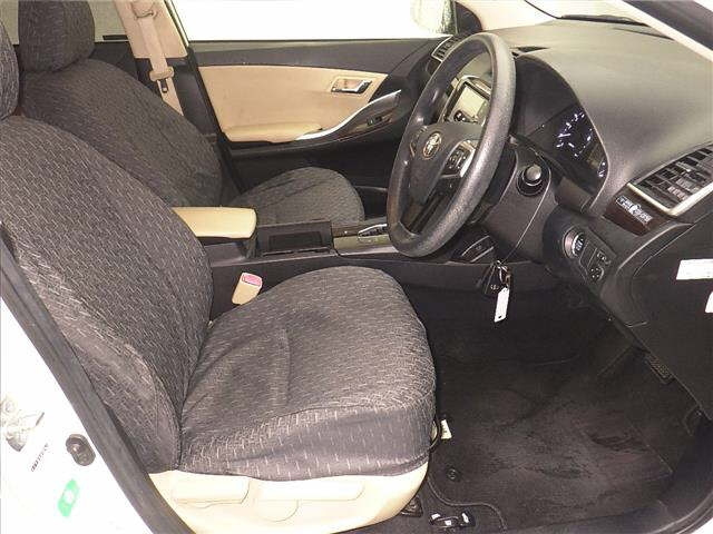TOYOTA PREMIO 2016