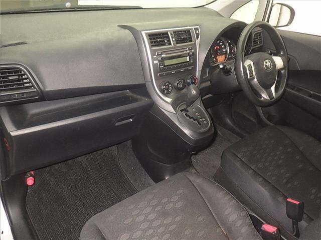 TOYOTA RACTIS 2014