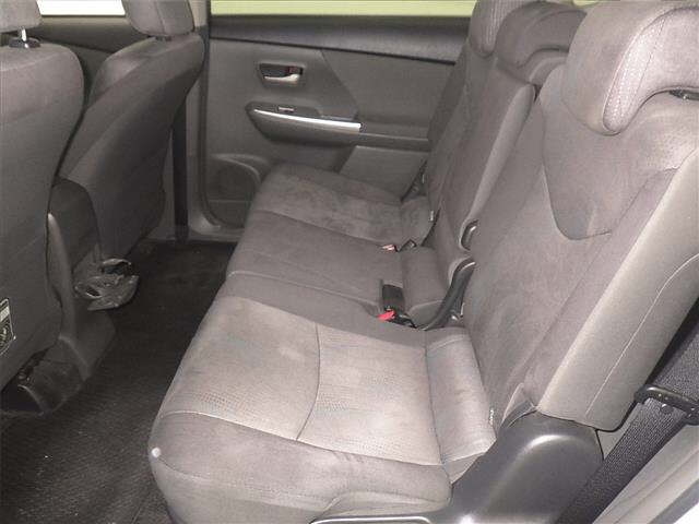 TOYOTA PRIUS ALPHA 2012