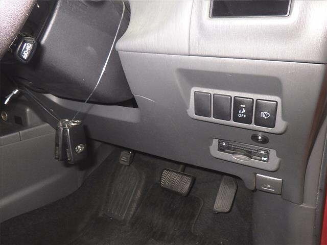 TOYOTA PRIUS ALPHA 2012
