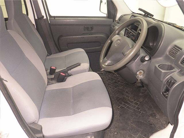 DAIHATSU HIJET VAN 2010