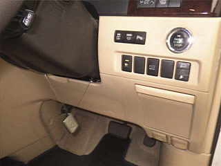 TOYOTA VELLFIRE 2013