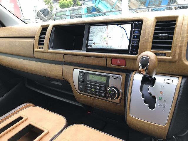TOYOTA HIACE 2023
