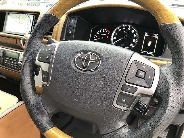TOYOTA HIACE 2023