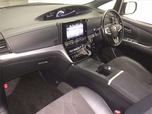 TOYOTA ESTIMA HYBRID 2017