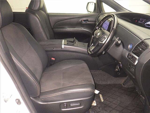 TOYOTA ESTIMA HYBRID 2017