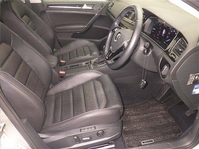 VOLKSWAGEN GOLF 2019