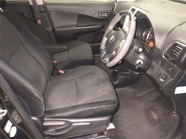 TOYOTA RACTIS 2013