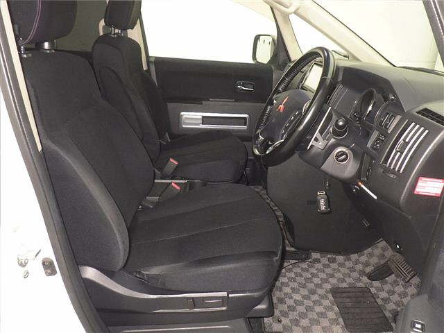 MITSUBISHI DELICA D5 2015