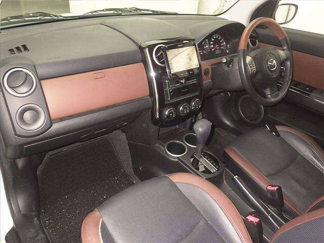 MAZDA VERISA 2009