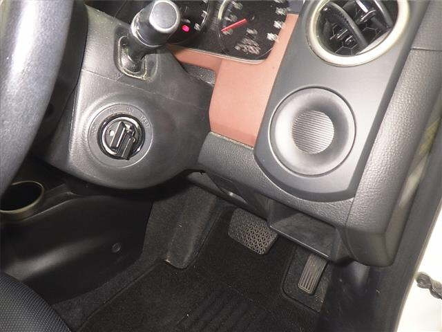 MAZDA VERISA 2009