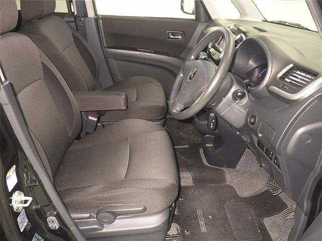 MITSUBISHI DELICA D2 2011