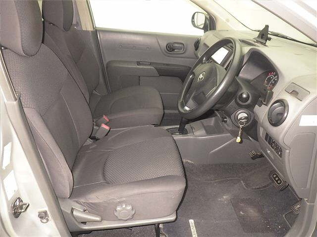 NISSAN AD 2010